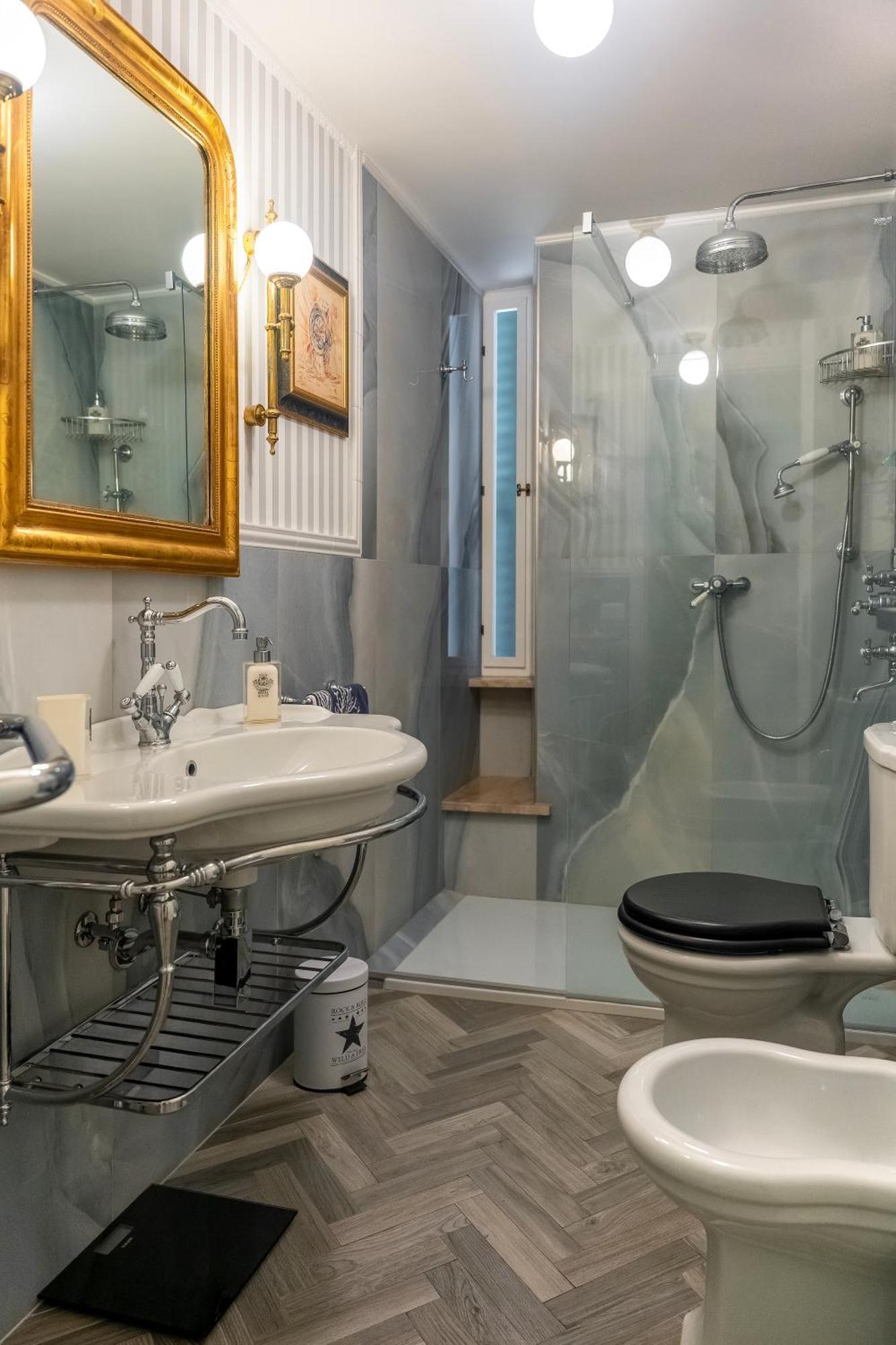 Camera Quadrupla con Bagno Privato